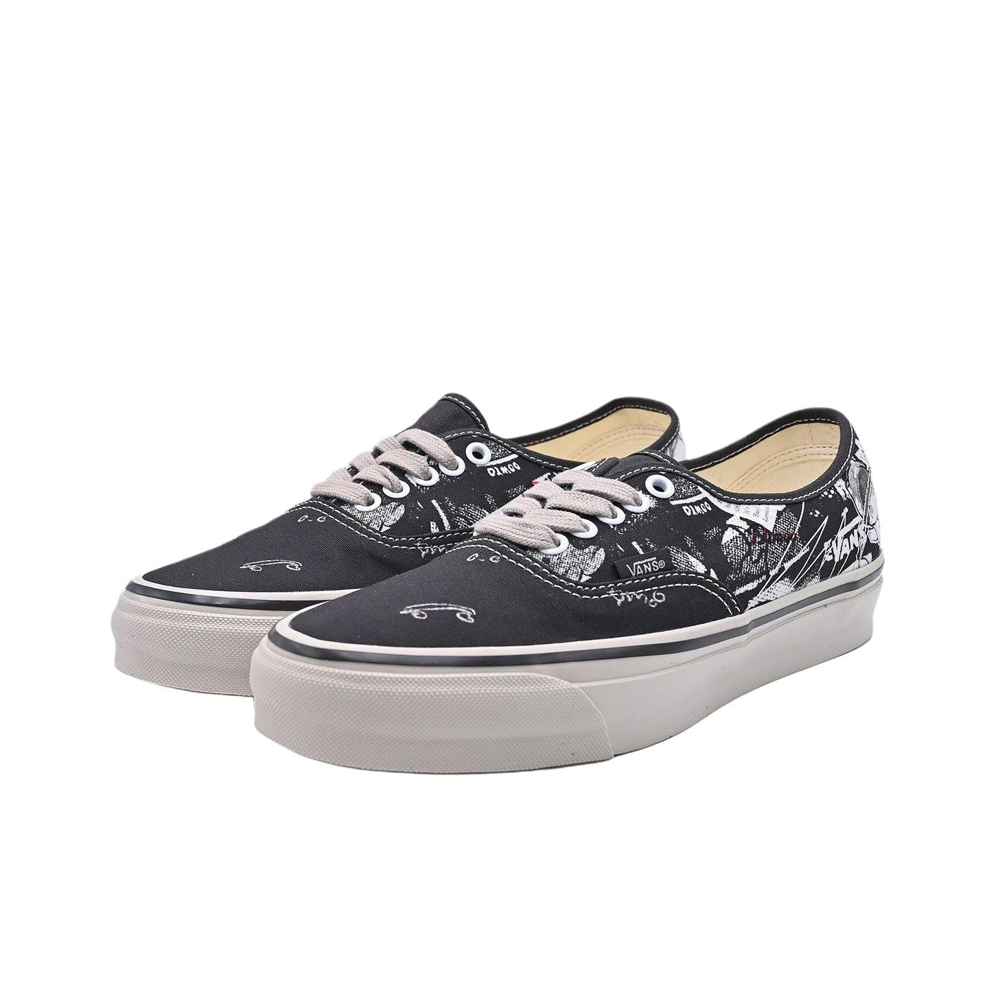 Vans x POP MART Authentic 44 S - Vans Shoes Authentic recensione e prezzo